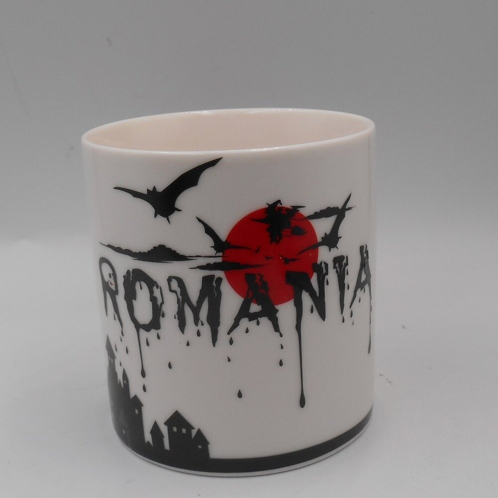 MAGNETELLA ROMANIA HOME DRACULA VAMPIRE COLLECTIBLE MUG CUP HALLOWEEN HOLIDAY